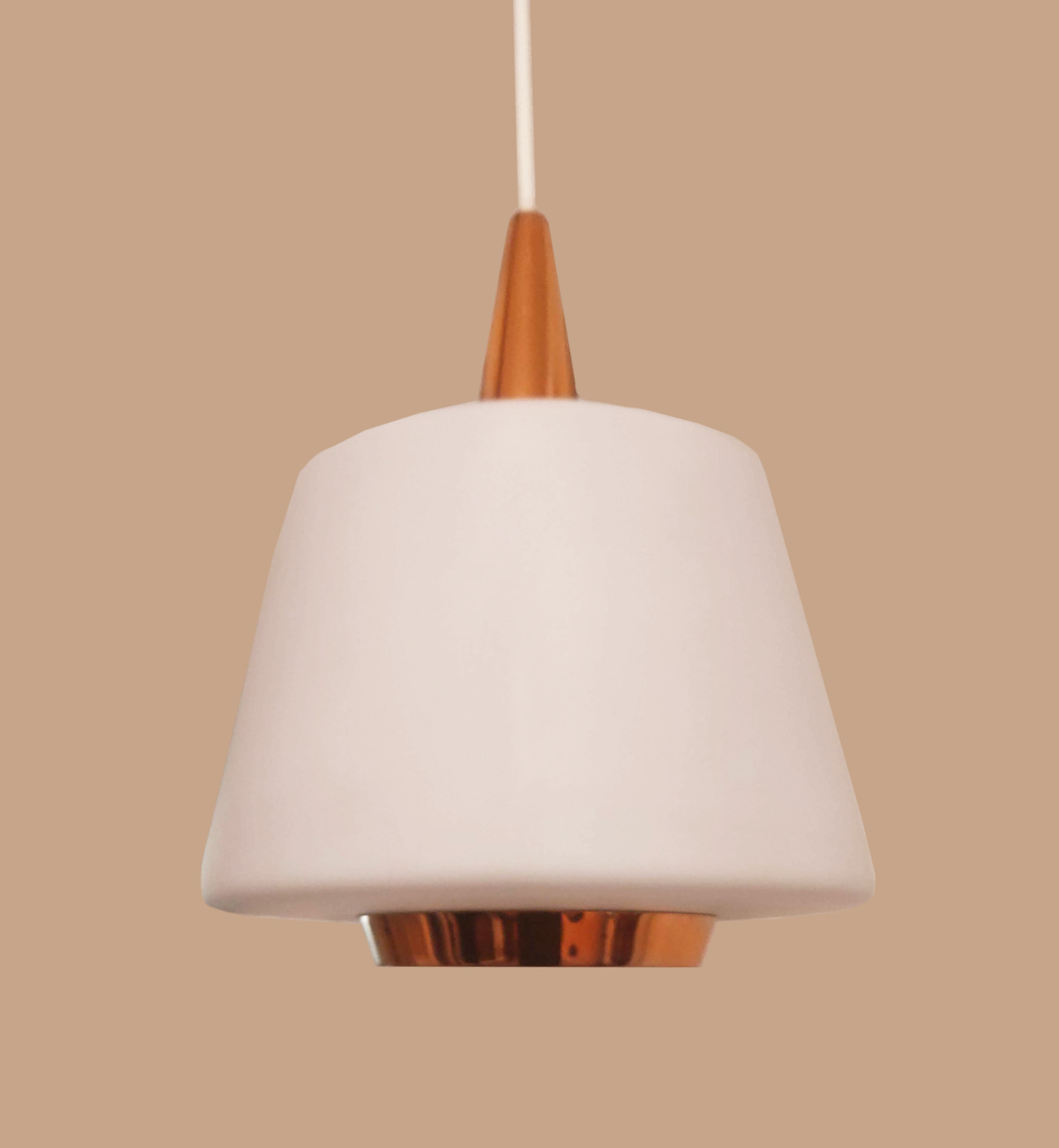 Taklampa Beige Bargr Webb